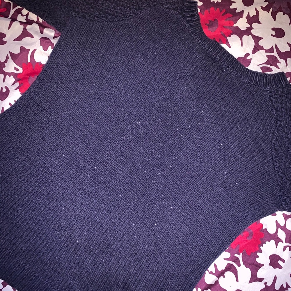 Navy blue crew neck sweater 💗